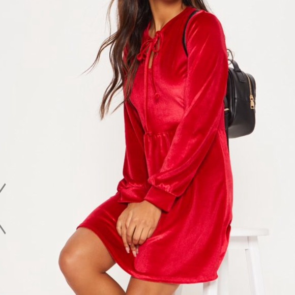 🆕Red Velvet tie neck skater dress - Picture 3 of 5